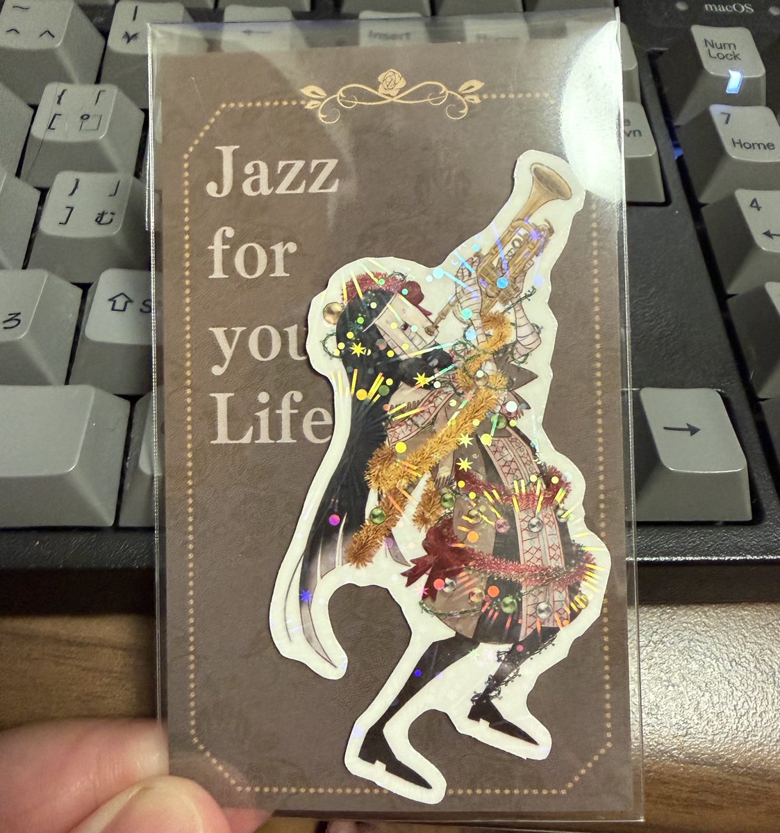 endo_trpg's tweet photo. こちらの『Café 傘月堂』サウンドトラックは、peas laboのBOOTHでも数量限定「Jazz for your Life商人ステッカー＆コラボカフェポストカード」付きにて販売予定です。
よろしければぜひね……🎷🪇🥁🪗🎺🪈🎻🎹 https://t.co/oqnukGg9OM