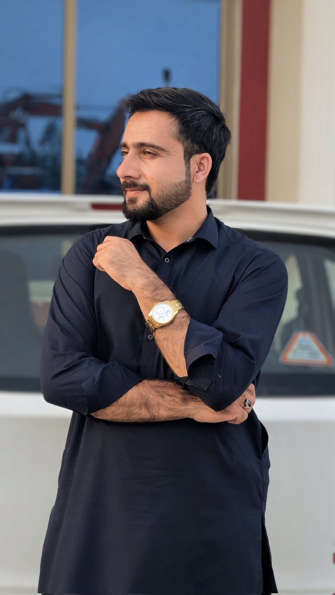 RaiMubashar7's tweet image. Your weekend energy sets the tone for your next week, choose growth, not just comfort.

#WeekendMotivation #GrowthMindset #StayProductive #SelfImprovement #MindsetMatters #SEOExpert #OnlineSuccess