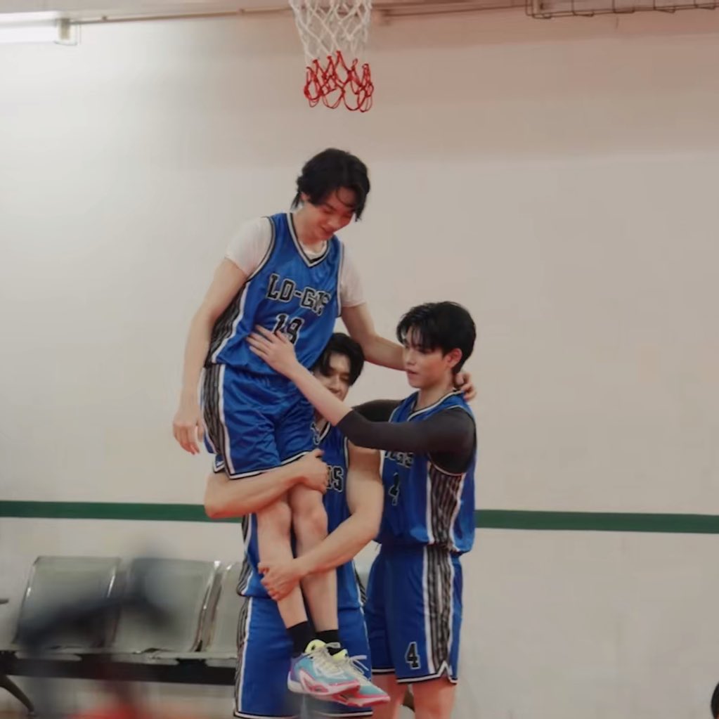 มวล. tweet media