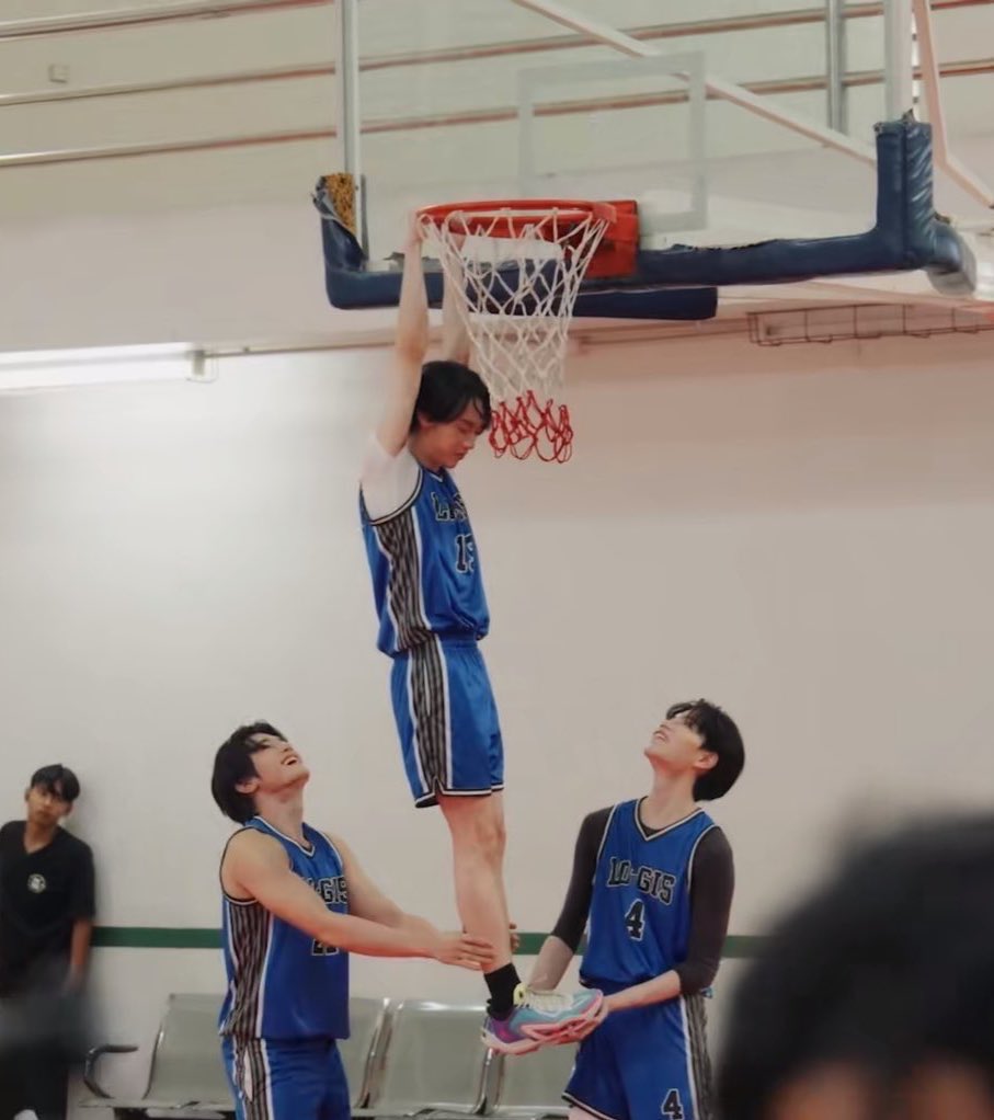 มวล. tweet media