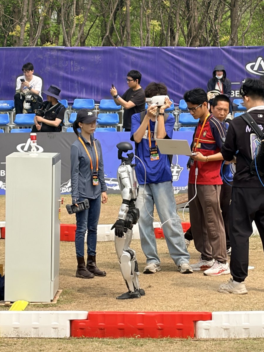 李不凯正在研究 tweet media