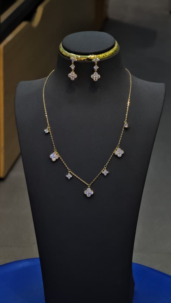 AUNTYMUSE tweet media