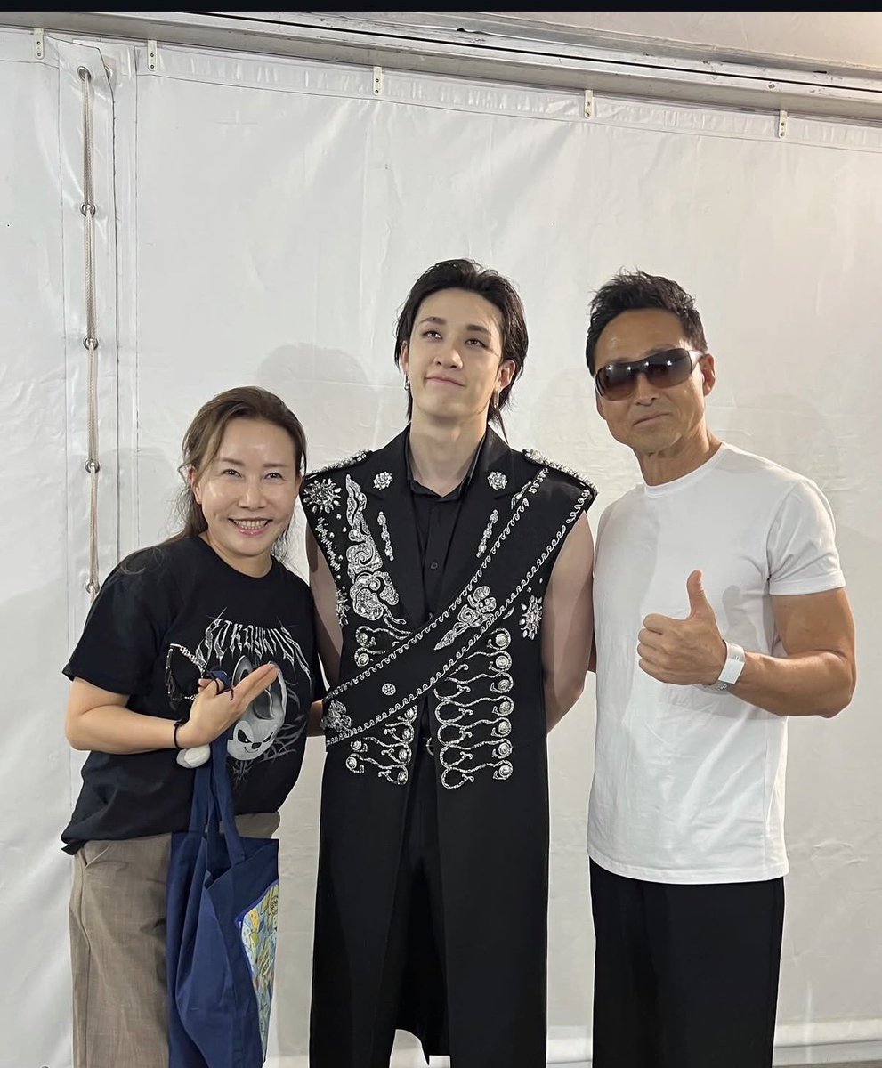 b🐺anり☆ tweet media