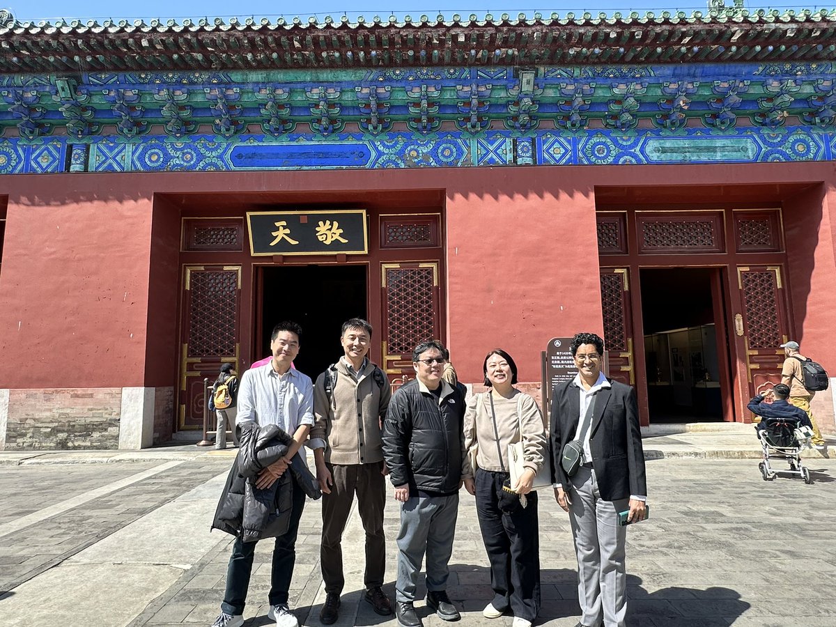 JiefeiHan's tweet photo. 🎉 Great to welcome Aaron, Amit and Yu Yang to Beijing for the 4th INSPIRE! Our team is bigger than ever, and it's been amazing to have you all at Beijing Chest Hospital for deep collaborative discussions. Looking forward to meet again soon! https://t.co/fMT6lMGFvl