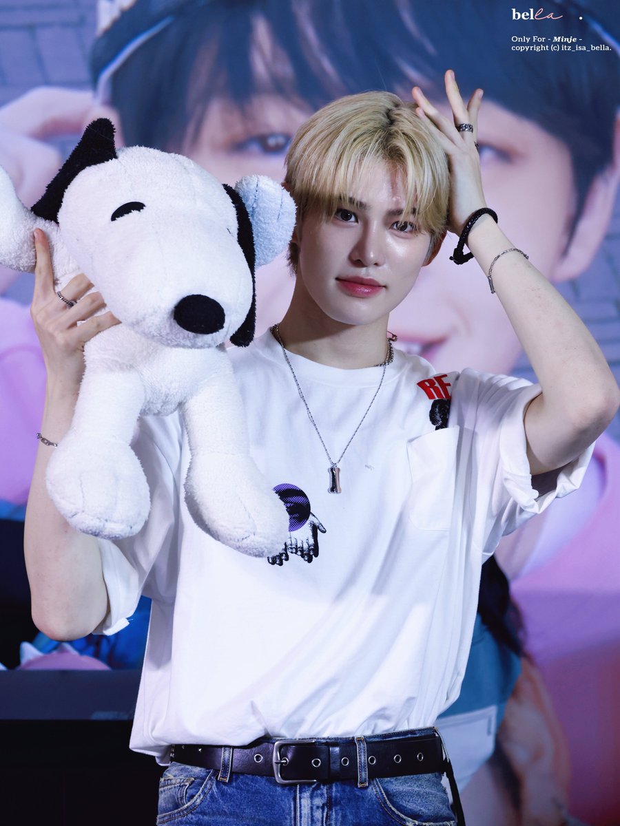 itz_bella tweet media