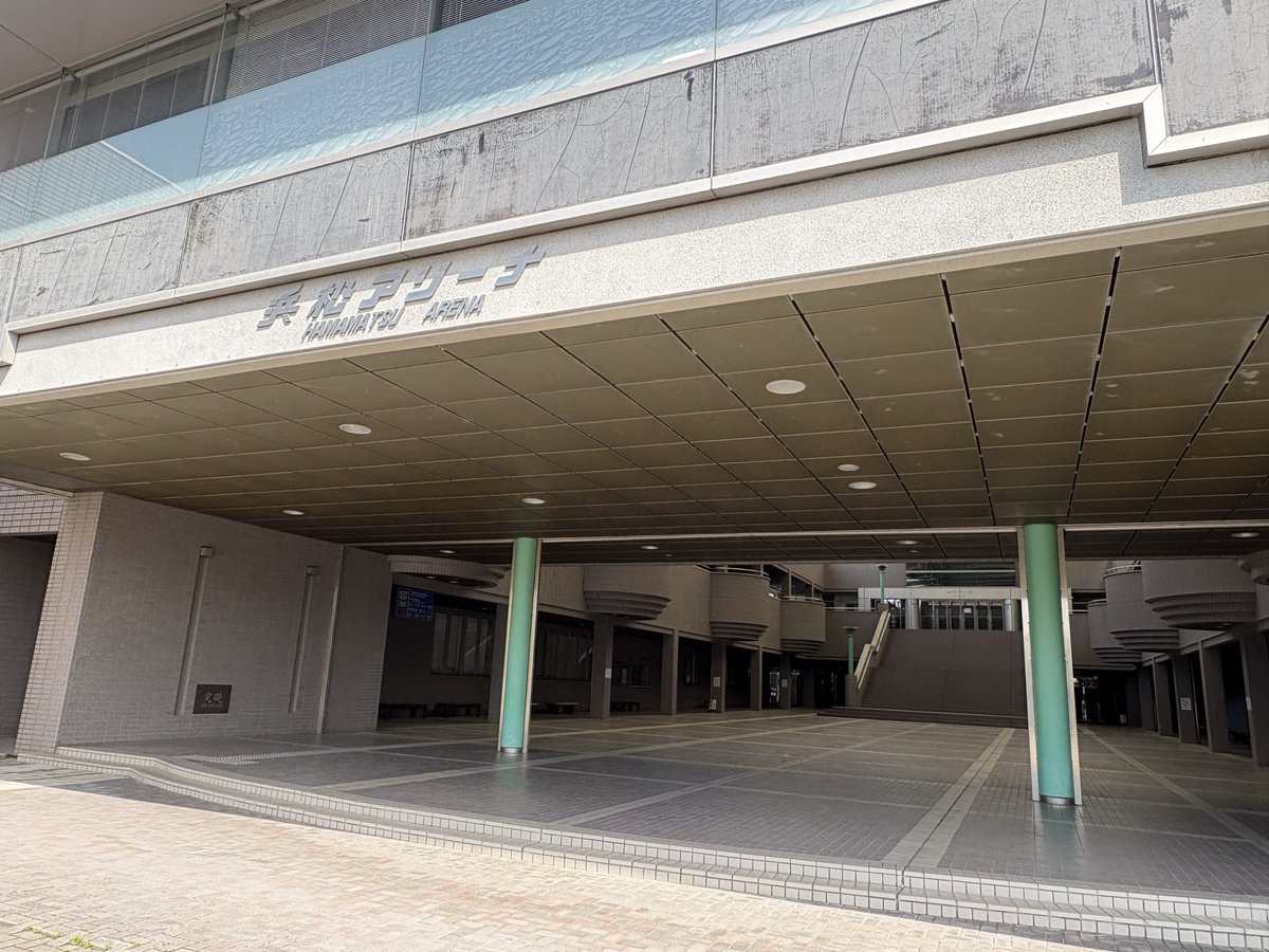 羊の皮を包った山羊。 tweet media