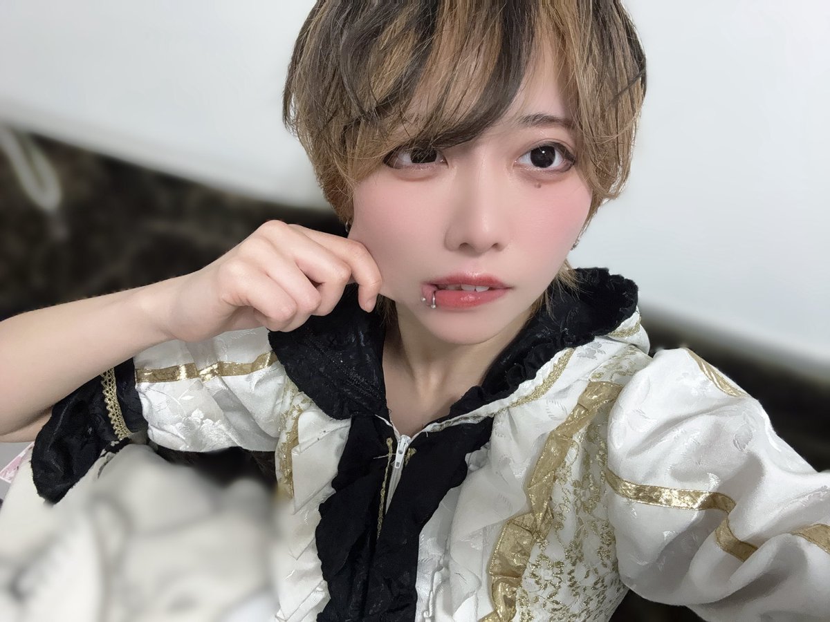 むにーーー