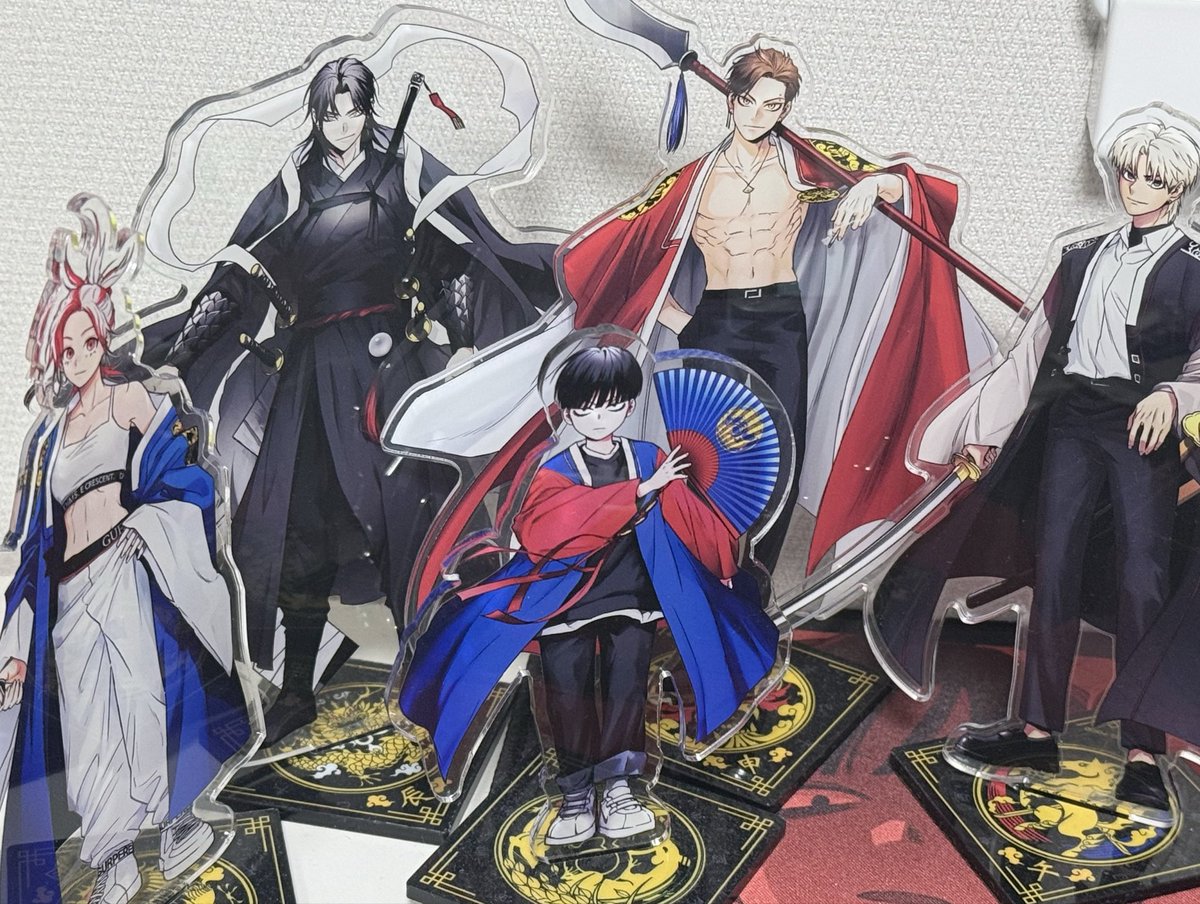 나 이거 볼때마다 너무 웃김
자대감….. 139cm…