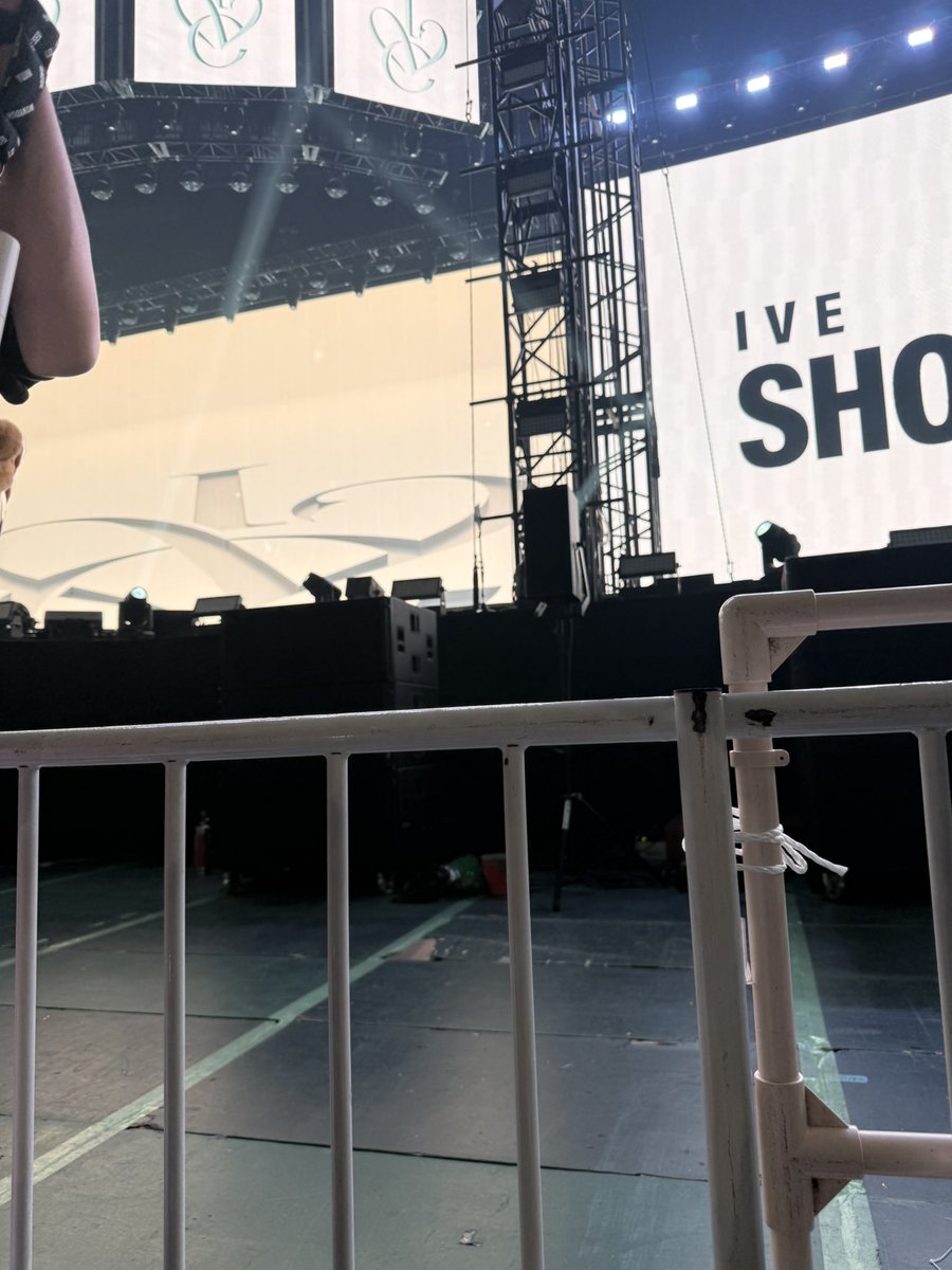 てぃーち tweet media