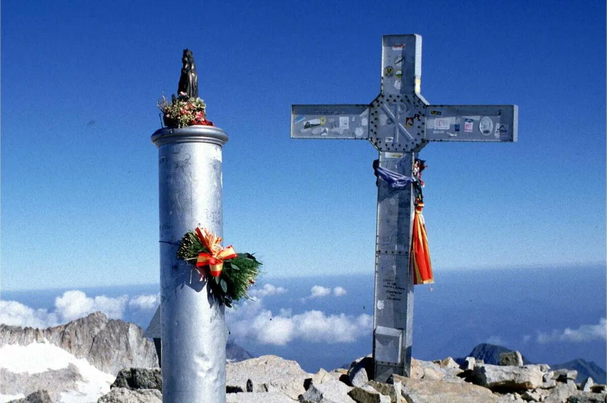 Fdesouche.com est une revue de presse tweet media