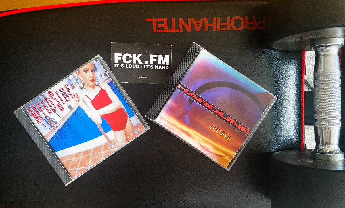 fckfmrocks's tweet image. Saturday workout and all guns blazing with Wildside and Hardline 🔊 Which album should I crank first? #hardrock