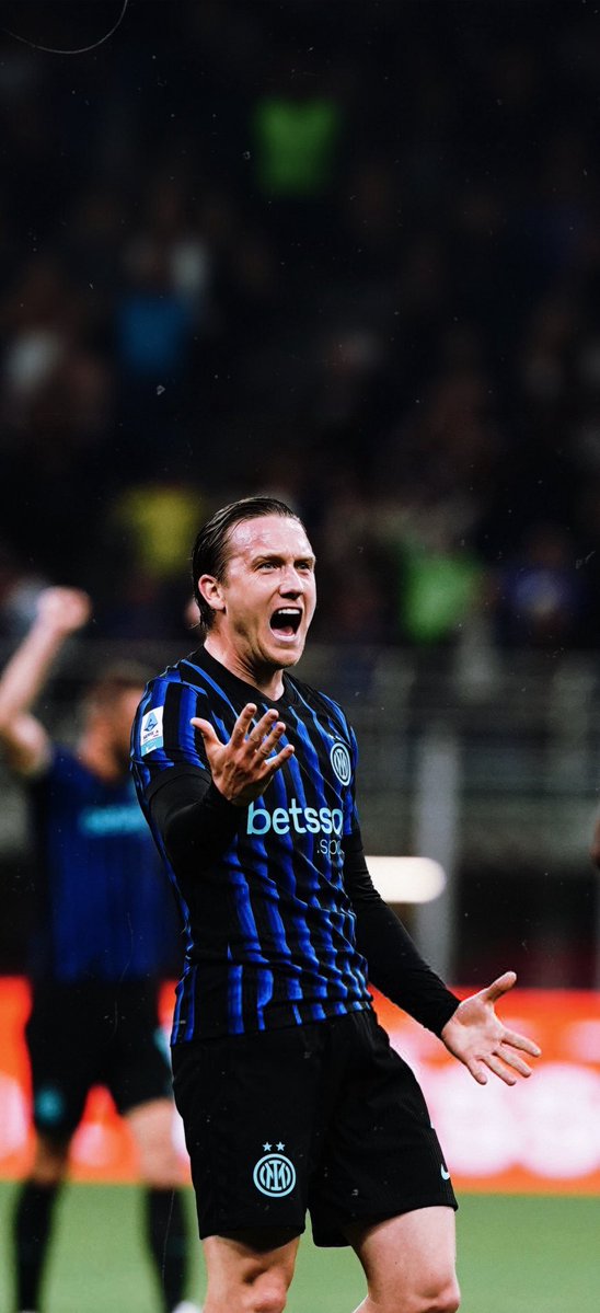 FCIMwallpapers's tweet image. ⚽️⚽️⚽️

#ForzaInter #InterCagliari #Thuram #Barella #Zielinski