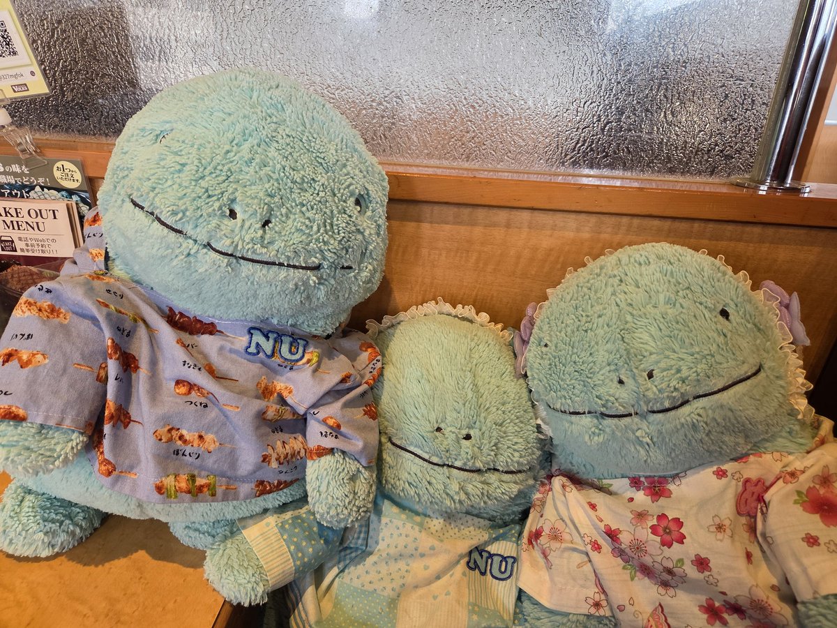 _myaasan's tweet photo. ご無沙汰しております。
娘ちゃんの小学校入学式やら、繁忙期やらでバタバタで離れておりました❀.*ﾟ
入学式後のお祝いランチには3ぬんとも連れて行きました🩵
あとは、息子くんとのお散歩に付いてきてもらったり🩵
あと、ほぼ勢いでSwitch 2が我が家に来て、ぽこポケ始めました✌️✨ https://t.co/WTnFTCQmIS