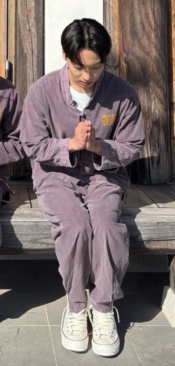 이채연님 인스스에 창윤이🧡
캐캐채 나오나 봄!