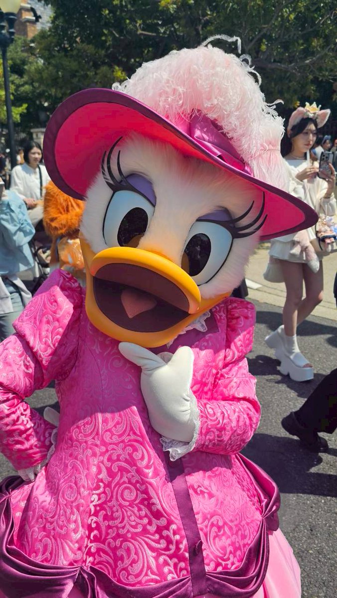 Beeeell_chan's tweet photo. この前、彼の誕生日にディズニーシーに行ってきました✨
やっぱり何回行っても楽しい💕
また来年も一緒に過ごそうね🥰
デイジーめっちゃ可愛かったぁぁ😍 https://t.co/z1jcbXBzTW
