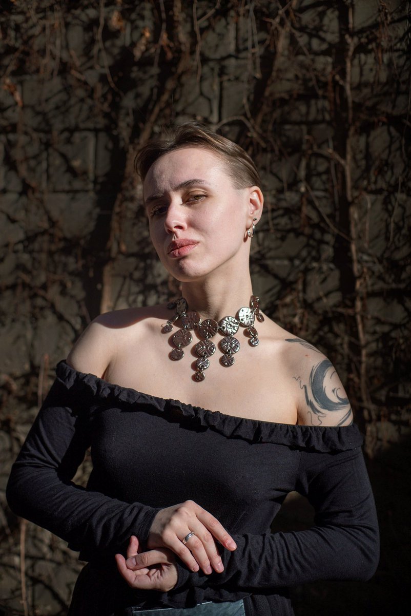 Художниця-керамістка tweet media