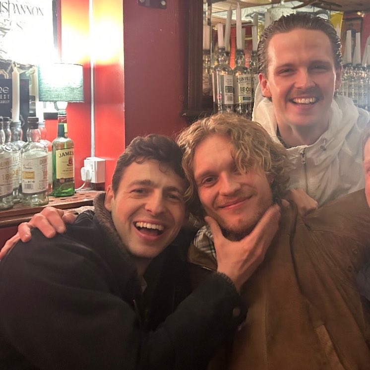 tom glynn-carney files 🤍 tweet media