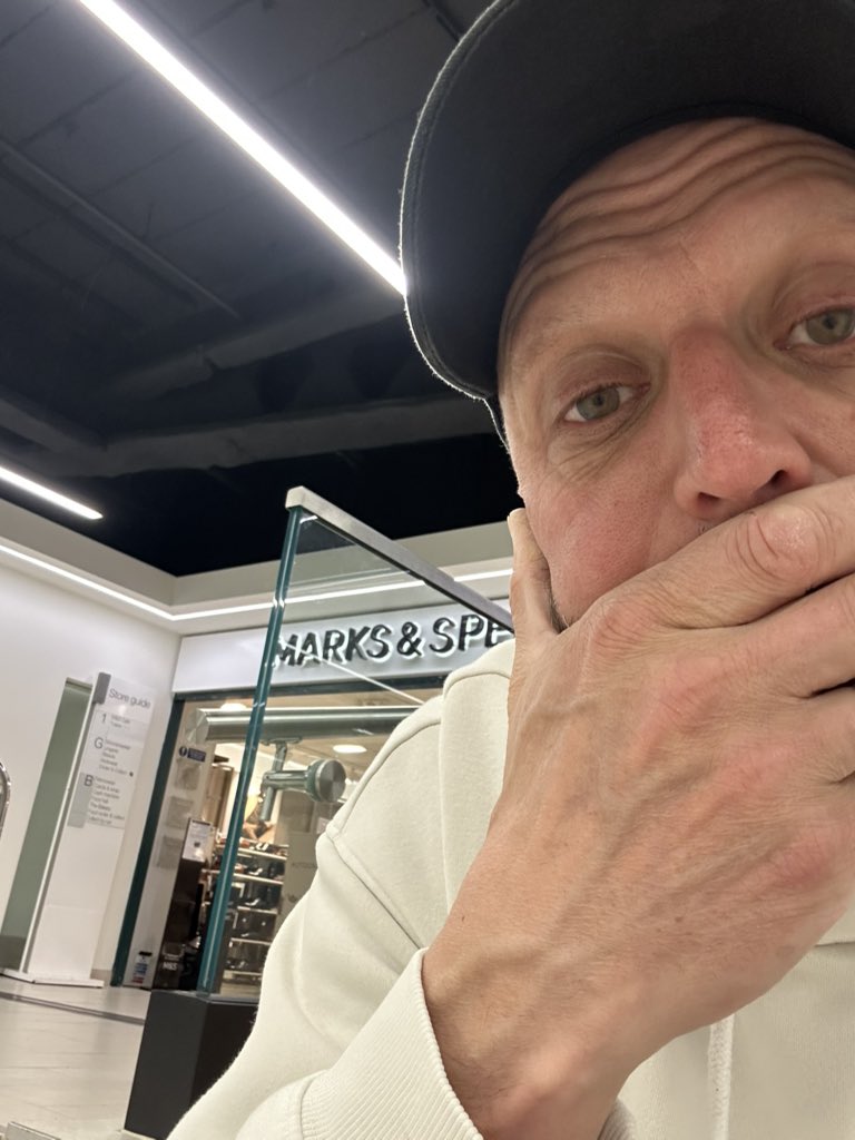 Paul Lewis (Lewi) tweet media