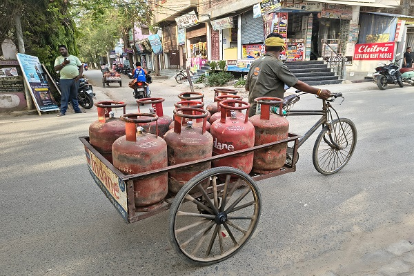 InvGurInd's tweet image. Over 17.25 lakh 5-kg LPG cylinders sold since March 23: Government

investmentguruindia.com/newsdetail/ove…

#Industry #Government #LPG #PNG #Investmentguruindia
