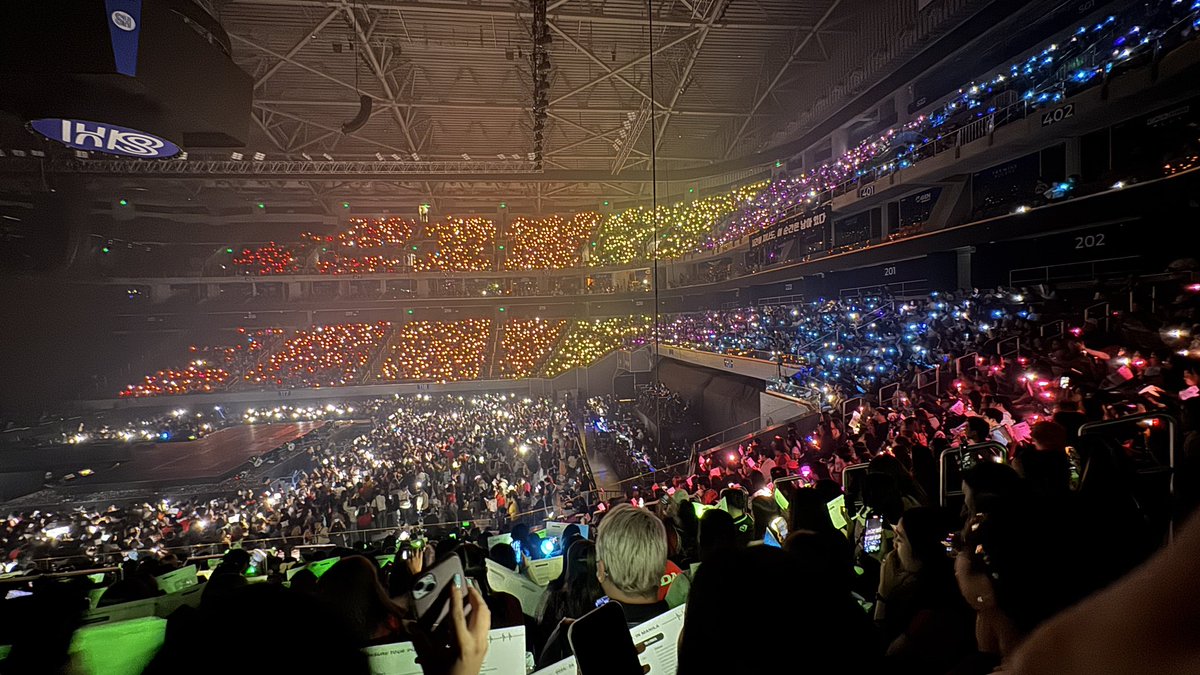 ꒰ ɪᴀꜱ ꒱˚ ༘♡ tweet media