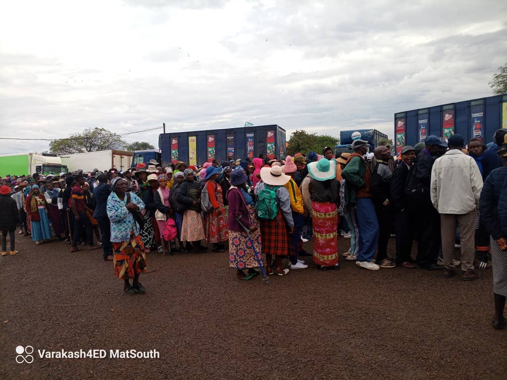 WizarMadlezinye's tweet image. Real Zimbabweans in Maphisa, DEMONSTRATING their love for Zimbabwe and its Government.
#Vision2030
#CAB3HALALA