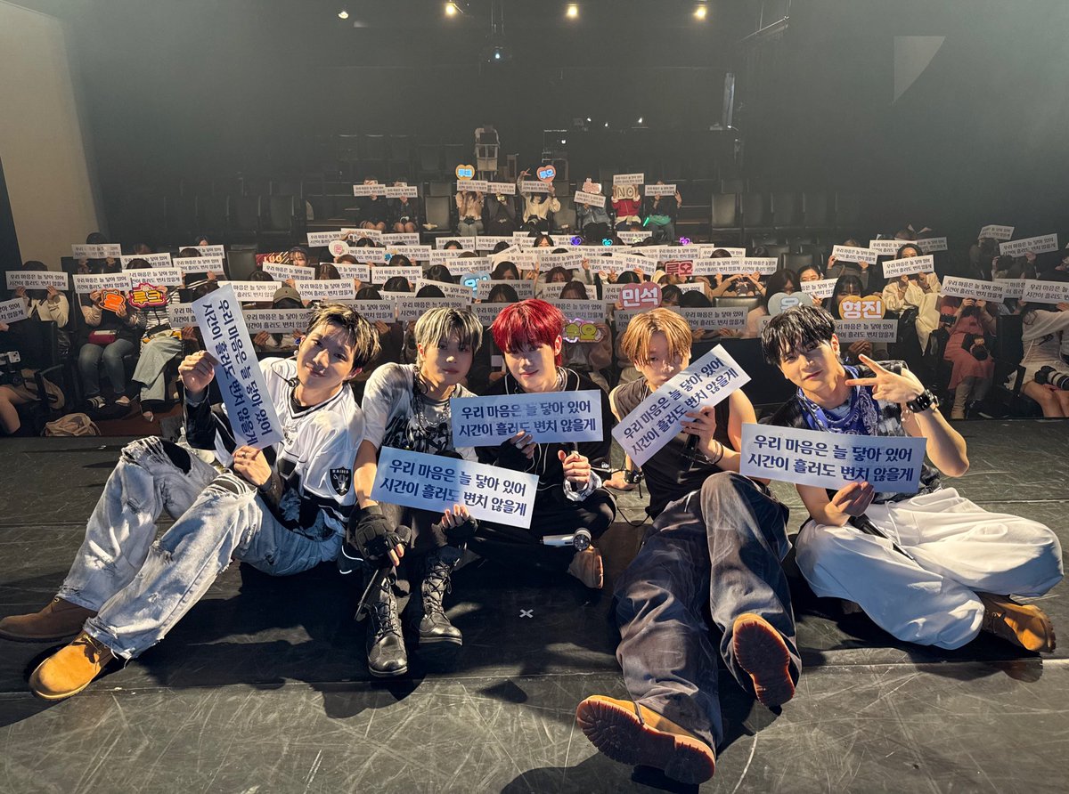 DGNT_Official's tweet image. [📷] DIGNITY LIVE IN JAPAN [POINT BLANK : ZERO DISTANCE] 팬콘 완료🩶

디그니티 첫 팬콘 완료🥹🤍
티어 덕분에 진짜 행복했어😘
우리 지금처럼 계속 함께 하자🤍

#DIGNITY #디그니티
#SLIPSHOT #POINT_BLANK