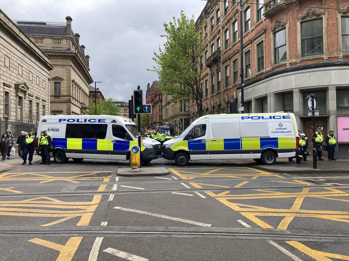 stetopping's tweet photo. Police from South Yorkshire and Durham are also here as part of a huge operation during these protests. @MENnewsdesk https://t.co/4ZWWSlREui