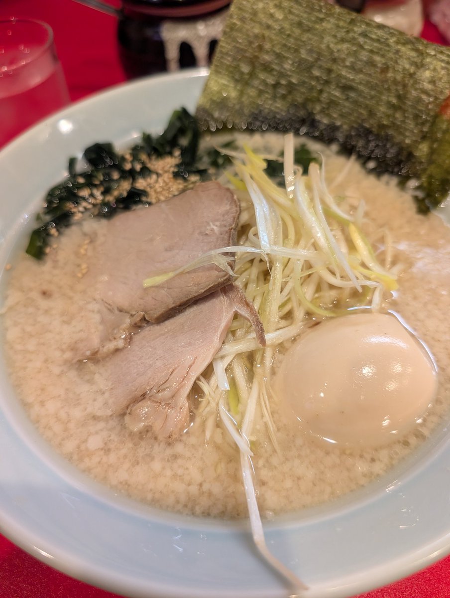 エドモン tweet media