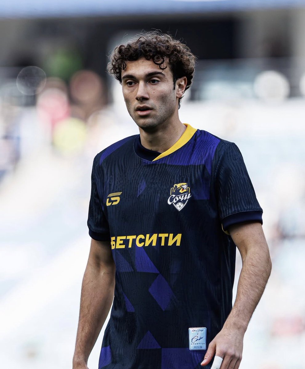 ArmenieFootball's tweet image. 🇦🇲
C’est officiel ✅ !

D’après MS Inside, Aleksandr Kovalenko 🇦🇲 va jouer pour l’équipe nationale arménienne 🇦🇲.

Il sera probablement après pour les prochains matchs internationaux.

#Kovalenko