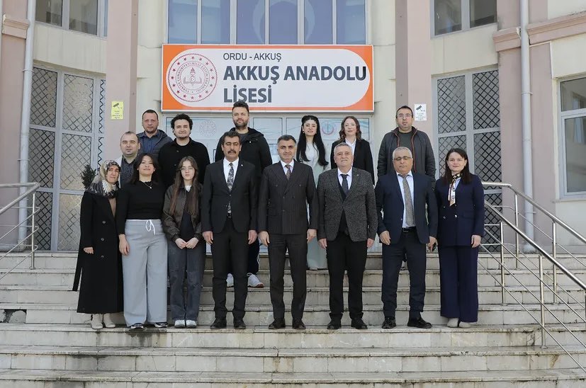 AkkusLisesi's tweet photo. İl Millî Eğitim Müdürümüz Sayın Mehmet Fatih Vargeloğlu, okulumuzu ziyaret ederek yönetici ve öğretmenlerimiz ile bir araya geldi. https://t.co/q4xgAtHTGu