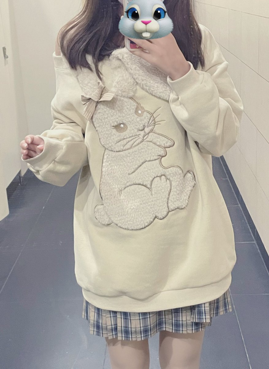 今日份OOTD～～(｡ì _ í｡)