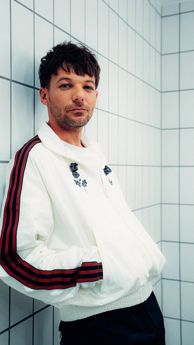Louis Stan Brasil tweet media