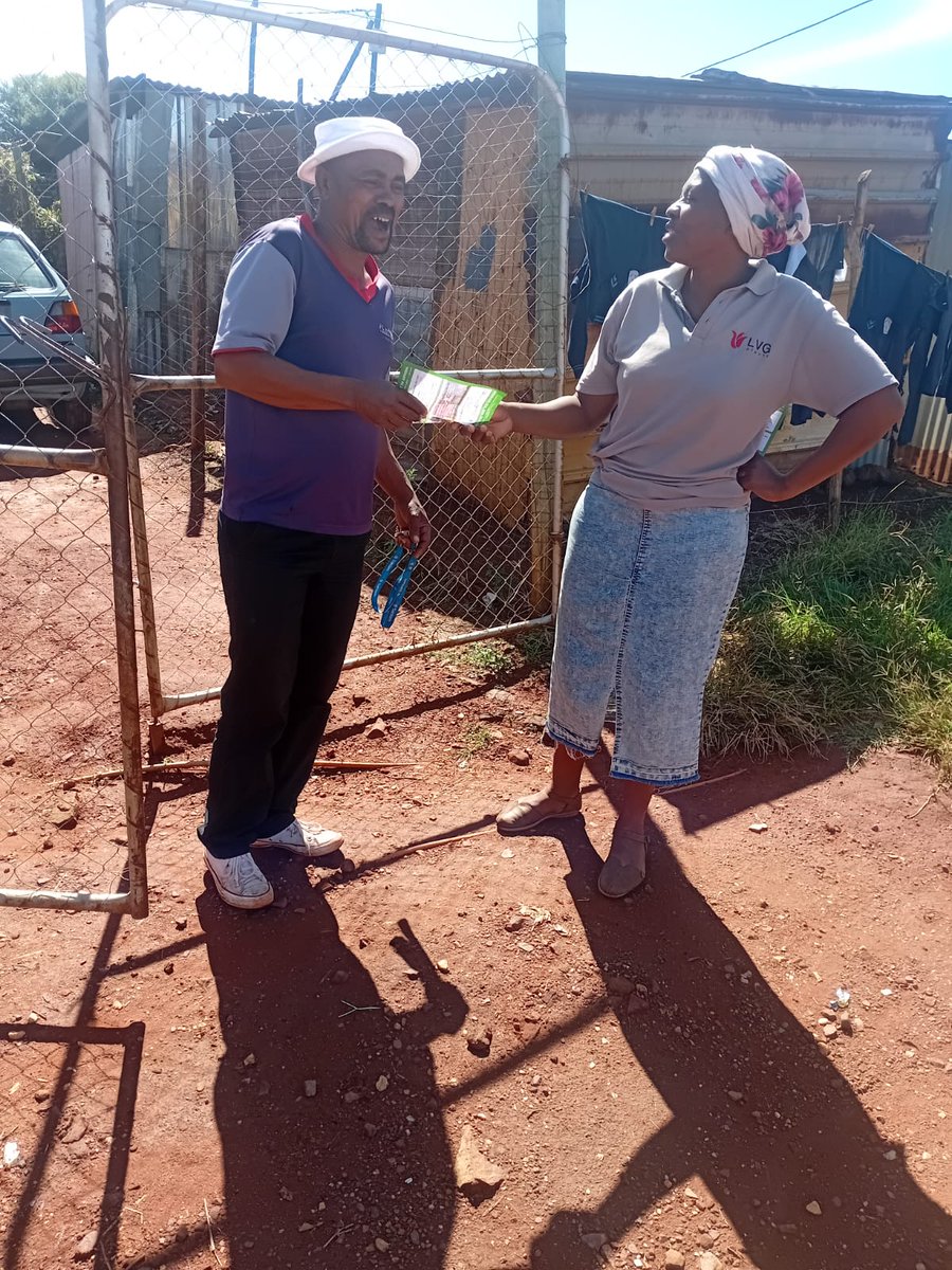 MCActionSA's tweet image. Door-to-door in Ward 25, Munsieville today ✊
Together with Branch Chairperson Molebogeng Mangoejane, engaging residents and listening to the needs of our community.
#Ward25 #Munsieville #CommunityEngagement #LeadershipInAction #ActionSA