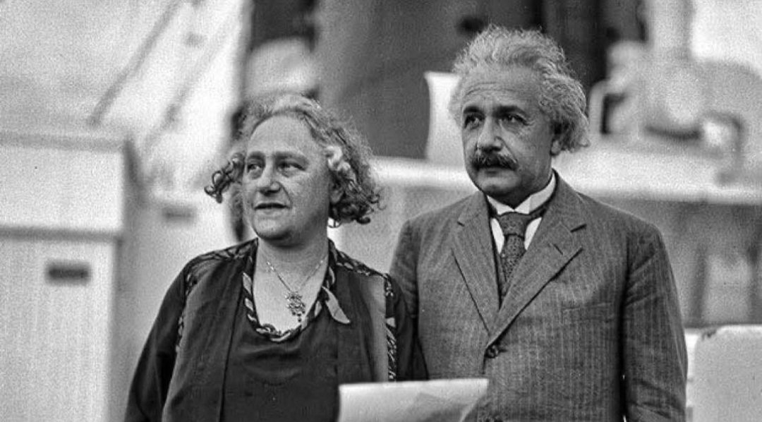 CedrikM1853's tweet image. On your side there isn't. Earth is flat  and these are two photos of your hero..  #Einstein
Need I say more?
