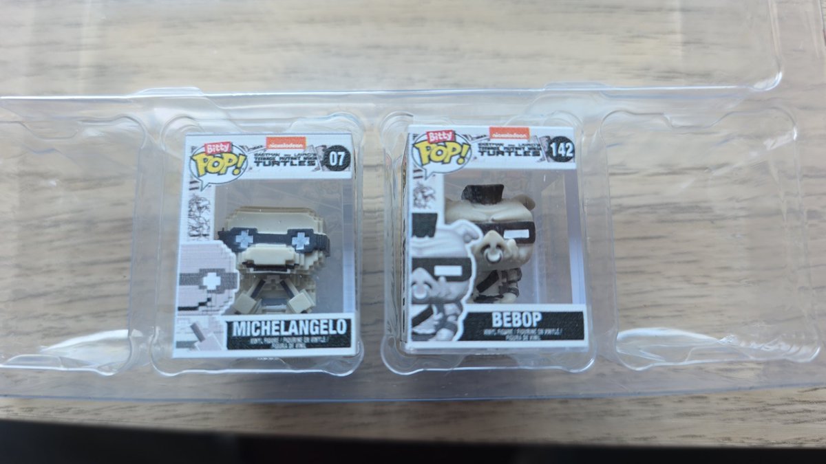 Geist254's tweet image. 2 grails just rolled in from marketplace buy 

Michelangelo + Bebop  (San Diego comic con limited edition) 4000 pieces only 🔥

#bittypop #collectible