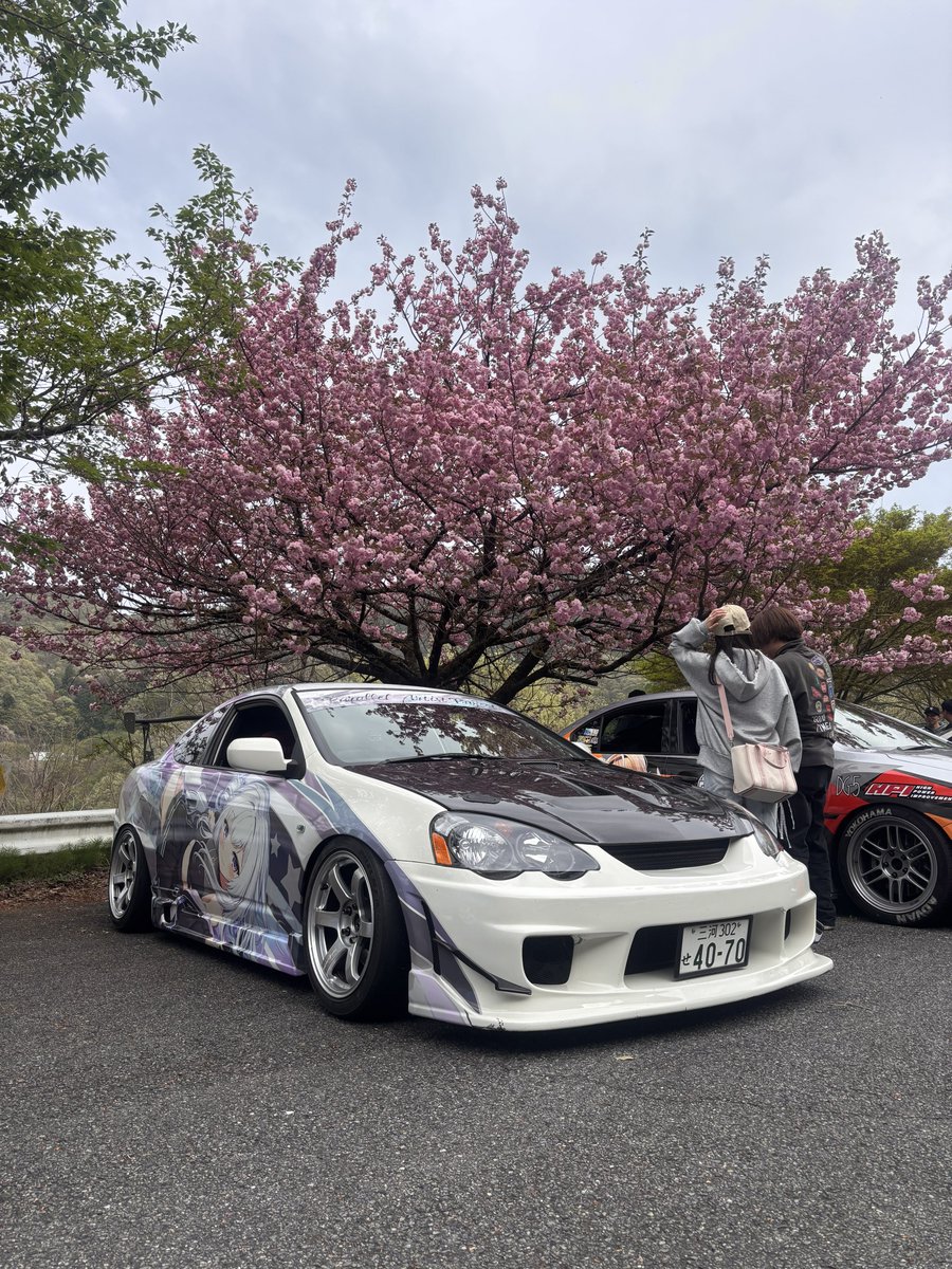 リファ tweet media