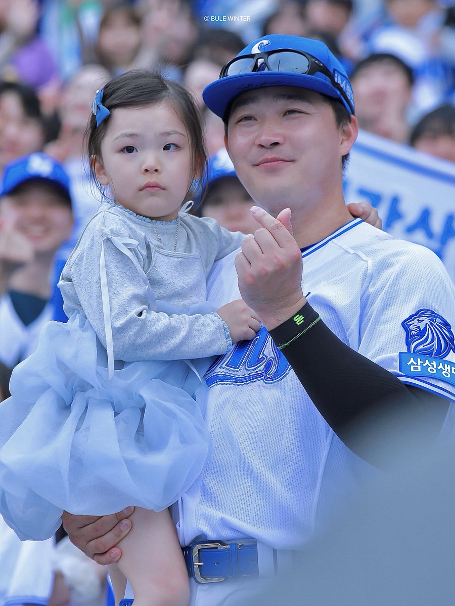 푸른겨울💙 tweet media