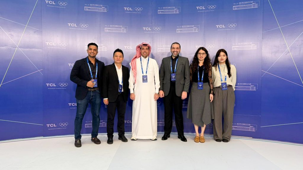 jzf_sa's tweet image. تتقدم شركة صقر الجزيرة بخالص الشكر والتقدير لشركة TCL على دعوتهم الكريمة لحضور حفل افتتاح مصنع المكيفات.

كما نبارك لهم هذا الإنجاز المميز، ونتمنى لهم مزيدًا من النجاح والتقدم في المستقبل

#صقر_الحزيرة
#TCL