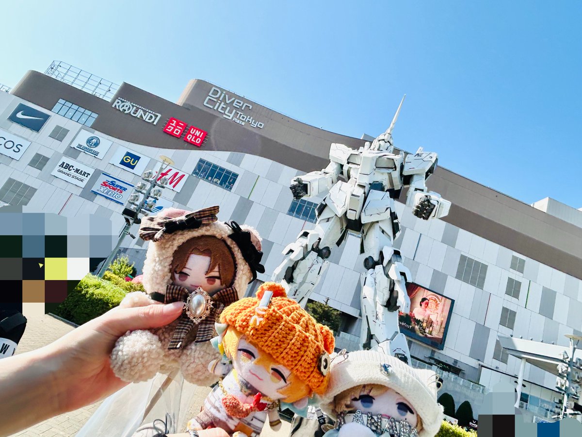 うんこミュージアム行ってガンダム見てきた‼️
うぉれのうんこは紫うんこでした🤟
うんこミュージアムの説明してくれたお姉さんに🌈🕒ですか？☺️って話しかけてくれてびっくらこいた😳♥️🫶
お姉さん誰推しだったんだろう🥺