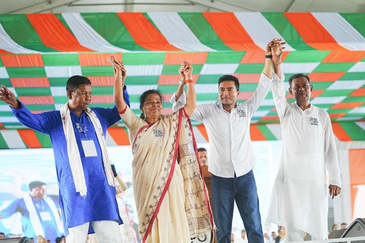 AITCofficial's tweet photo. The fist raised. The hands held high.

Shri @abhishekaitc addressed a powerful janasabha today in support of Shri Samir Chakraborty (Bua) from Pandua, Smt. Asima Patra from Dhanekhali, and Shri Ranjan Dhara from Balagarh.

The conviction in that raised fist is the same conviction that fills this ground. Hooghly has decided. And Hooghly will deliver.