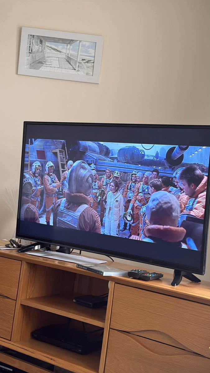 Darkseid52gamin's tweet image. Now watching #StarWars #EmpireStrikesBack still in work😂😂