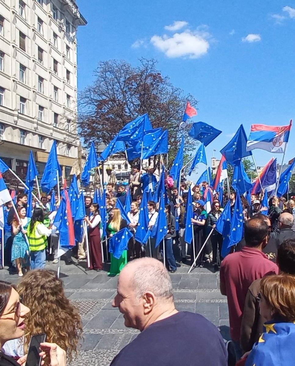 Mario ZNA tweet media