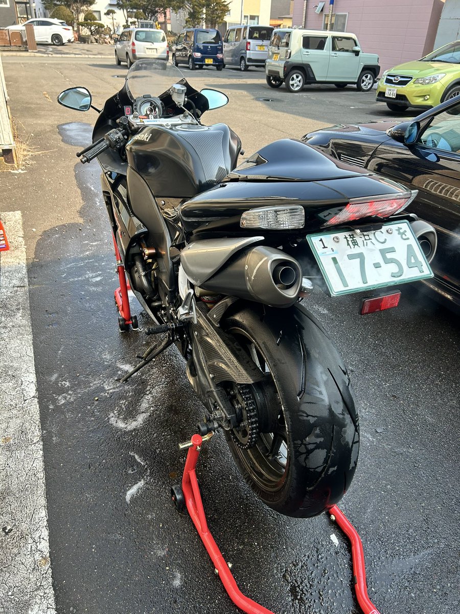 fm_0224's tweet photo. 埼玉のバイク屋で18歳のガキに買われて10年後に北海道にまで連れてこられてる可哀想なバイク https://t.co/7PLeXH40hd