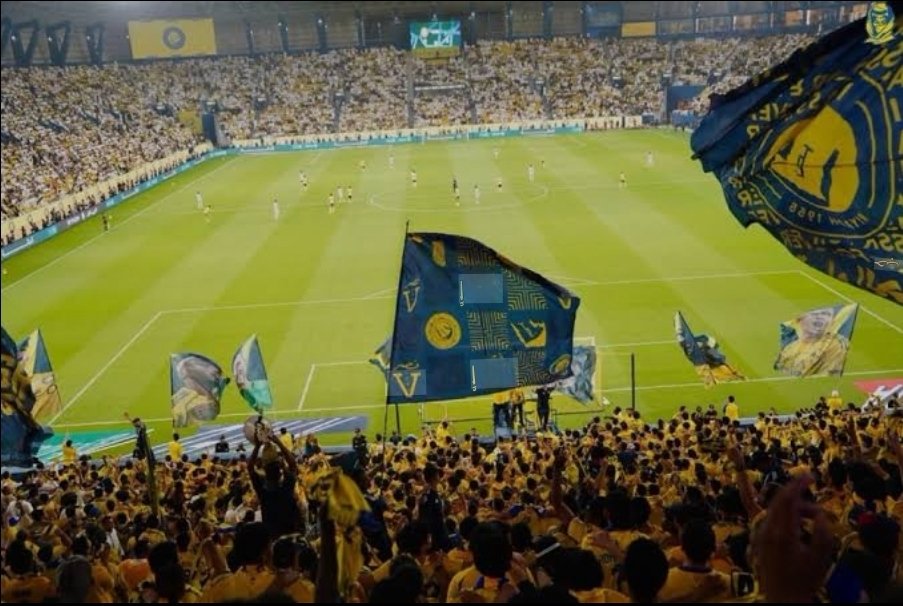 "يا مدرج الشمس.. يا هيبة النصر وعزوته 
​بصفتي ابن هذا الكيان ومن الذين نالوا شرف تمثيل شعاره، أعود لأحييكم.. عودة المحب الذي لا يرى النصر إلا شامخاً في القمة. 
​الذهب يلمع في الأفق، والمدرج هو من يحسم المعارك الكبرى. الحضور في الملعب ليس مجرد مؤازرة، بل هو الرعب الذي يهز الخصوم