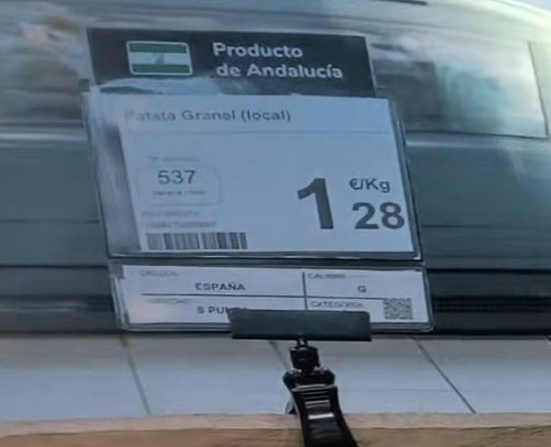 tecala73's tweet photo. @CarrefourES Patatas EGIPCIAS de "proximidad"?...🤔
Te las venden como ESPAÑOLAS, esto no es un fraude?
Via @JuanviPalleter 
@guardiacivil @policia @interiorgob @IustitiaEuropa @hazteoir @dsantosvlog @JuanMa_Moreno @AndaluciaJunta 
#carrefour #Andalucía 
https://t.co/QOCzwMcC57 https://t.co/XONRo7ymuC