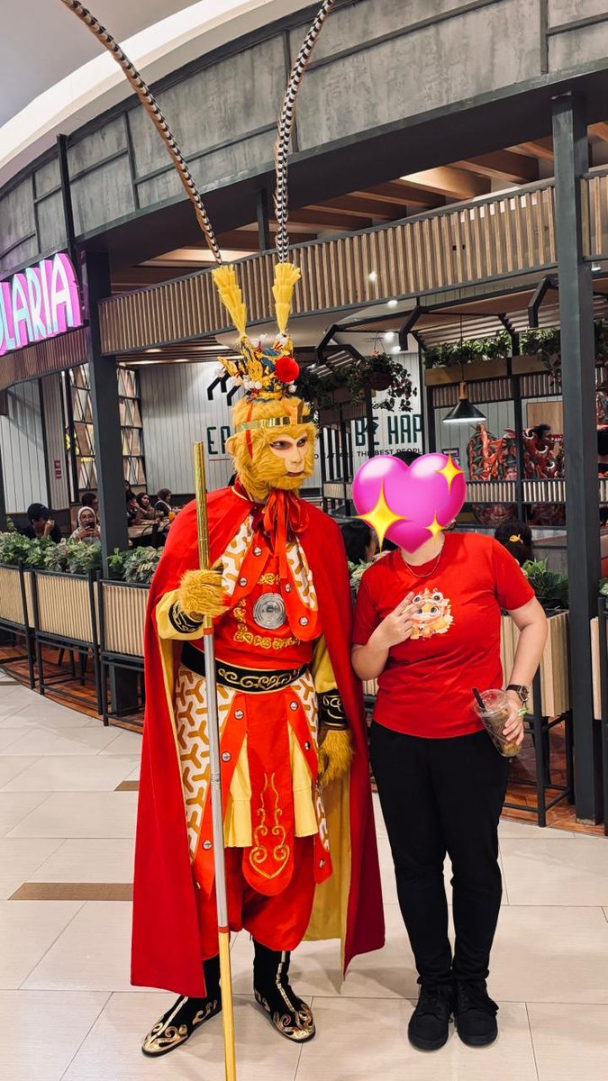 Erica_Robotnik's tweet photo. spot this drip during my boss' concert and I thought "OH I NEED TO DRAW THIS DRIP WITH #LMK #WUKONG ) https://t.co/1zZAyt1IJK