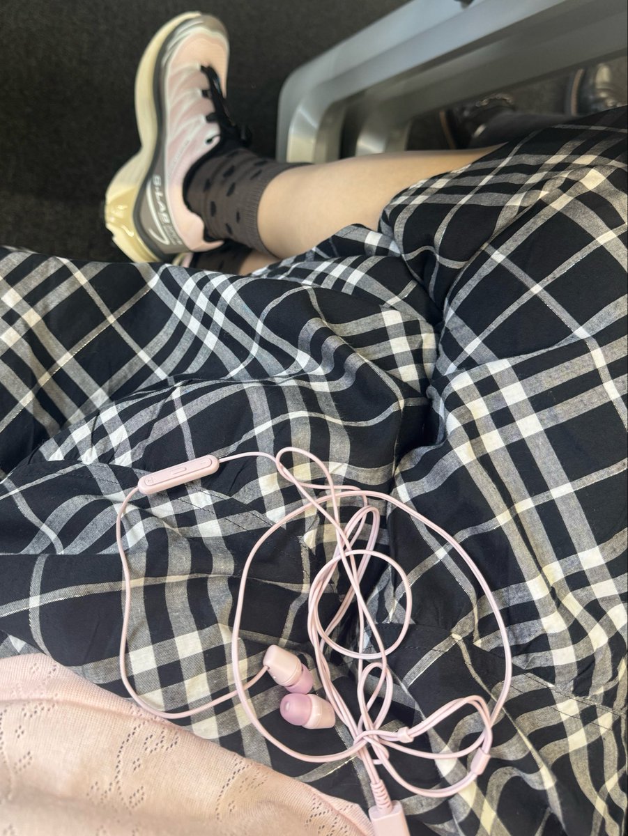 つきち tweet media