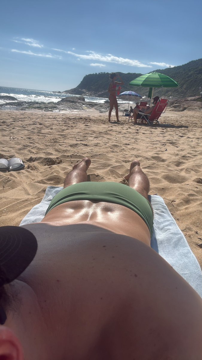 AAlburguer's tweet photo. Praia do Pinho hoje 🔥
#praiadopinho
#bc
#nudismo
#gay
#cruising
#preep https://t.co/FYiDzeia3r