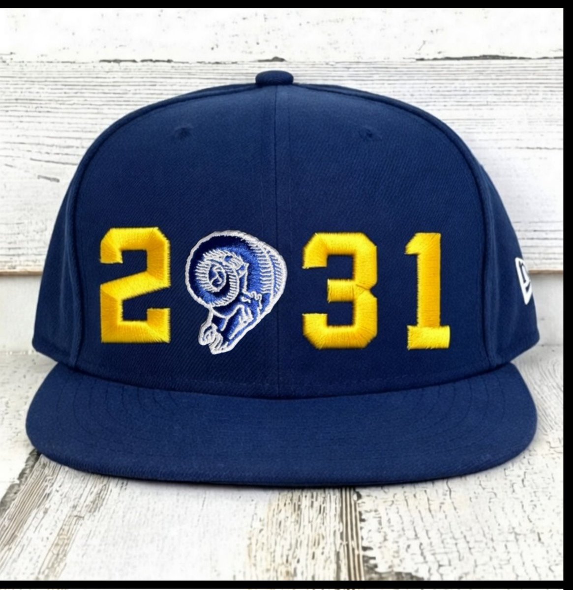 FrancoElTanko's tweet image. Thought we'd be at different place by now but here we are...

Funny but rebrand refresh image  is a mock up from before reveal based on solid rumor/insider speculation. #predictable #tonedeaf #gettingcloserto1999 #RamsRebrand2031 #InZachWeTrust #ThatZachCohenDude