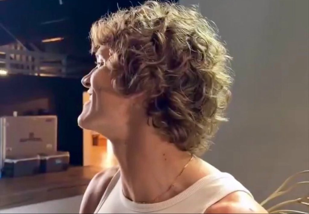 obsessed with how his blonde curls look in the light